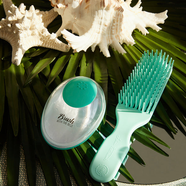 Felicia Leatherwood Detangler Brush (Sky Blue)