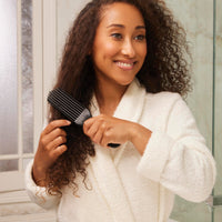 Felicia Leatherwood Detangler Brush (Black)